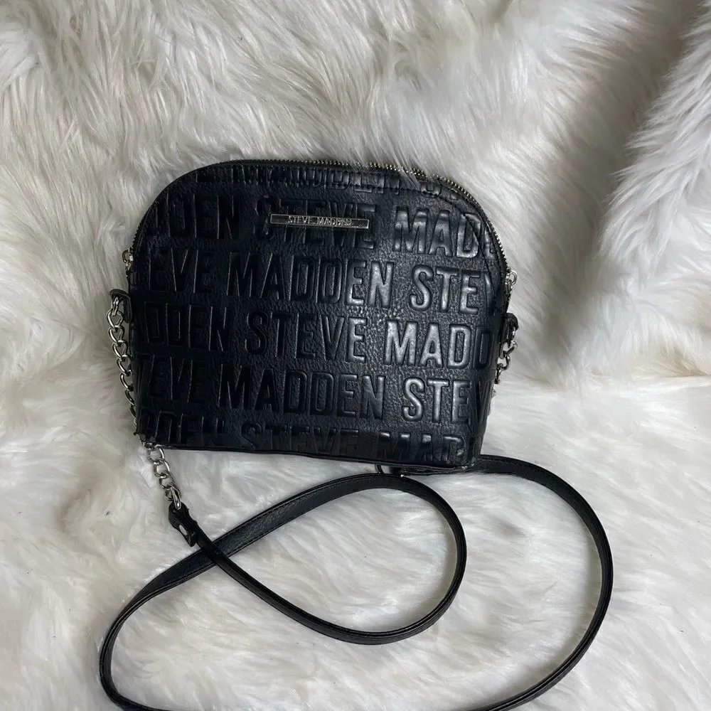 Steve Madden black logo dome crossbody bag with gold tone chain accent